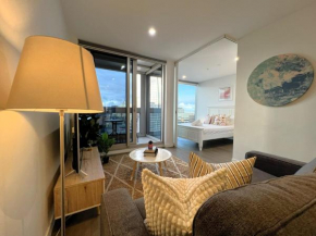 2 BR 1 BATH, Free Parking, Southern Cross, Lvl 42